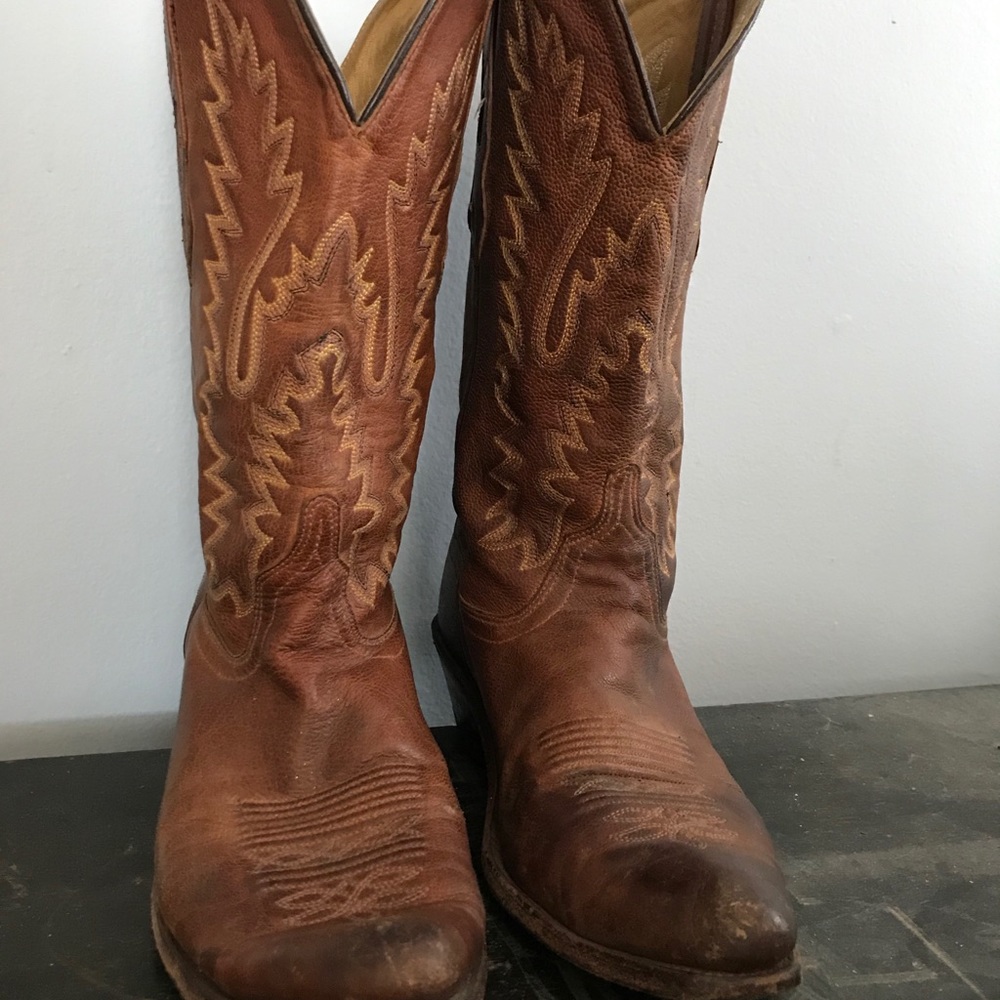 Women’s size 8 cowboy boots. Real leather.